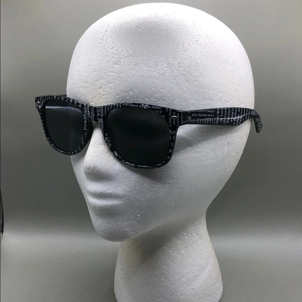 Bundle lot 8 trendy fashion sunglasses variety of brands and styles.